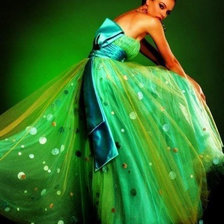 Схема вышивки «Девушка в зеленом.»