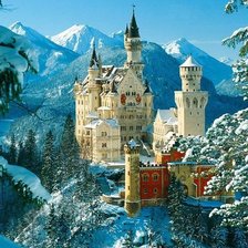 Схема вышивки «замок в горах»