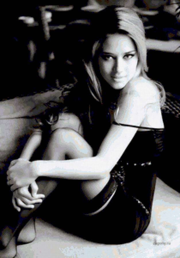 Woman - предпросмотр