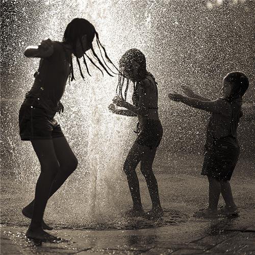 Танцы под дождем - фильм, дождь, девушка, кино, танец - оригинал