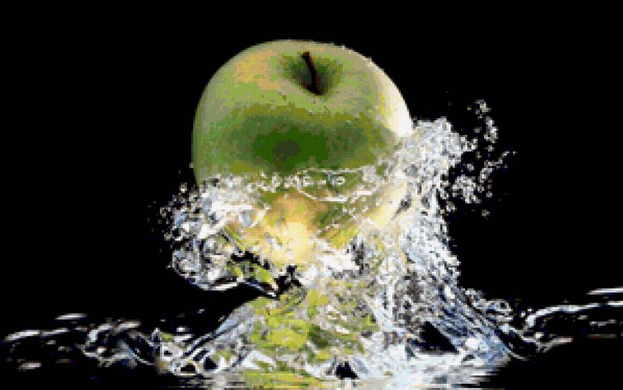 Яблоко в воде - яблоко, фото, вода - предпросмотр