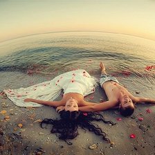 Схема вышивки «пара на берегу»