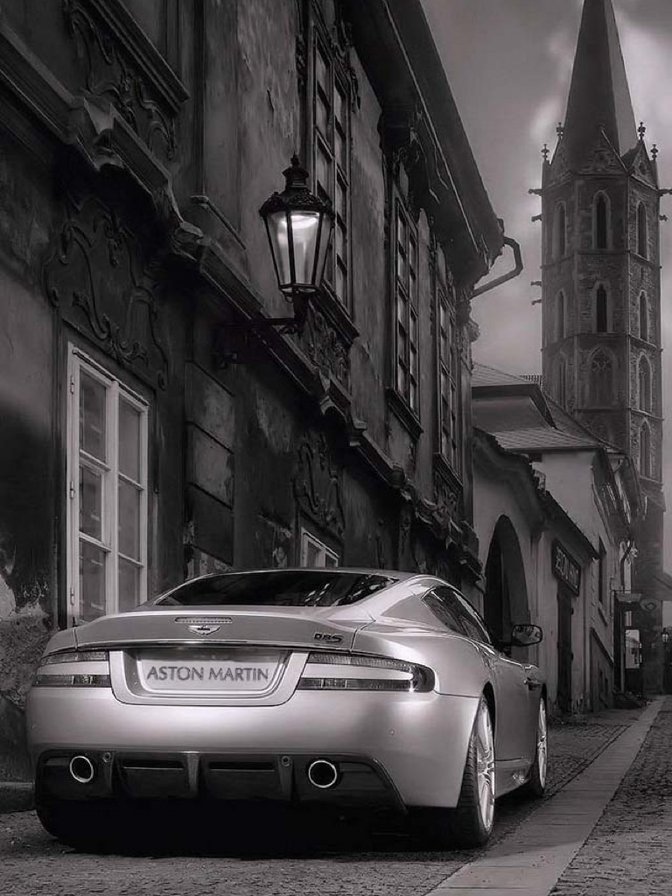 Черно белая - здания, город, машинка - оригинал