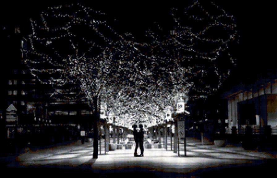 Ночная аллея с парой - предпросмотр