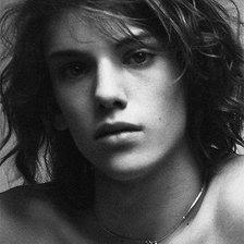 Схема вышивки «Джейми Кэмпбелл Бауэр»