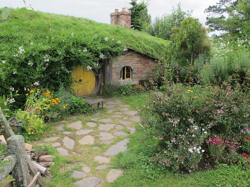 домик хоббита - домик, сад, толкиен, хоббит - оригинал