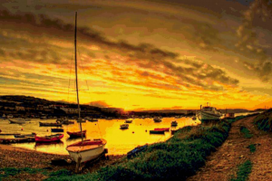 Рассвет - море пирс лодки, рассвет - предпросмотр