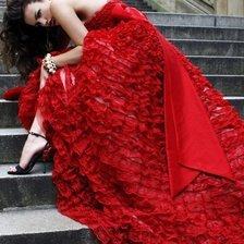 Оригинал схемы вышивки «красное платье» (№360479)