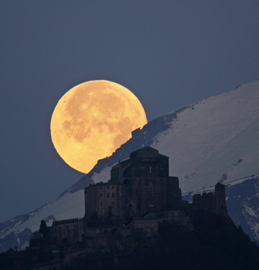 Луна в италии