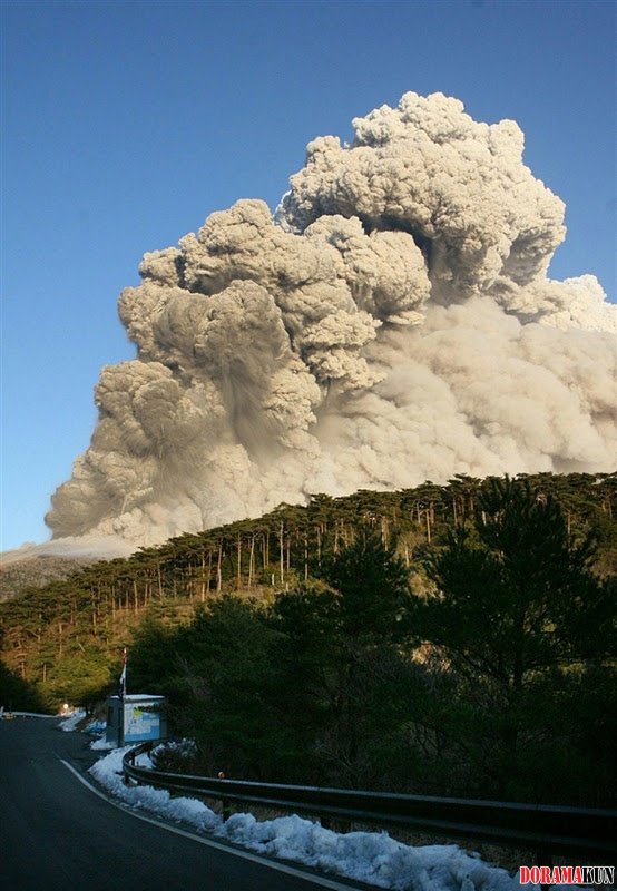 Извержение вулкана - оригинал