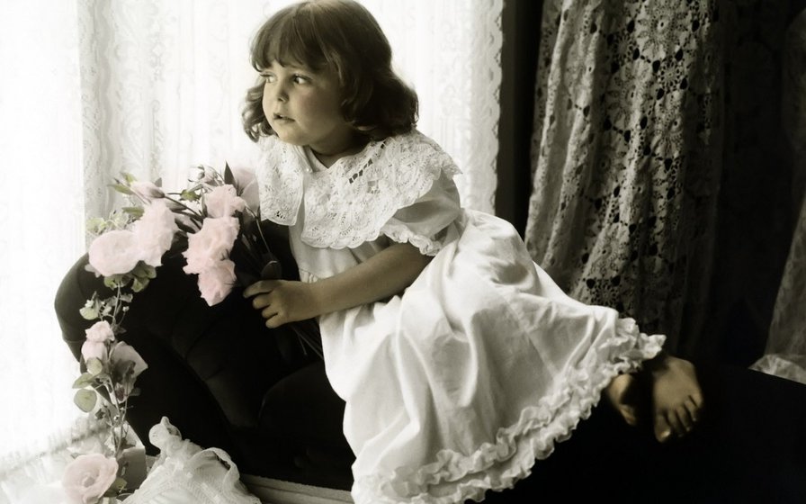 Девочка - задумчивость, цветы, дети - оригинал