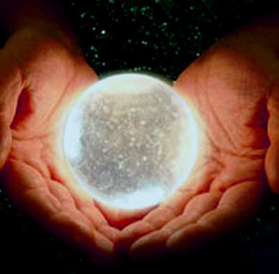 Мир в руках - оригинал