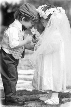 свадебная парочка - детишки, свадьба - оригинал