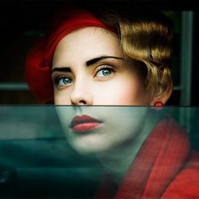 Женщина-загадка.