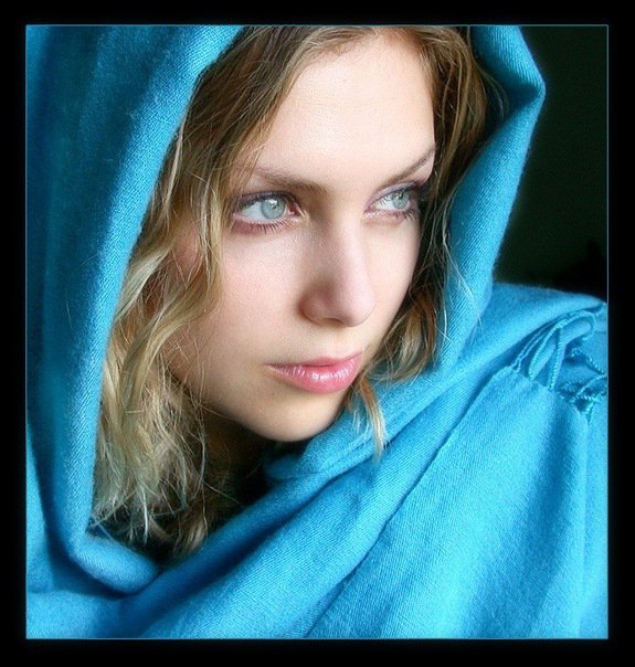 Девушка в голубом - девушка - оригинал