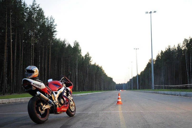 Мото - мотоцикл, дорога - оригинал