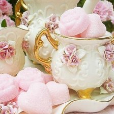 Цветы и чашки