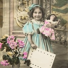Оригинал схемы вышивки «Девочка с куклой» (№419393)