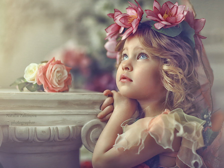 миленькая - ангелок, люди, цветы, девочка, венок, ребенок - оригинал