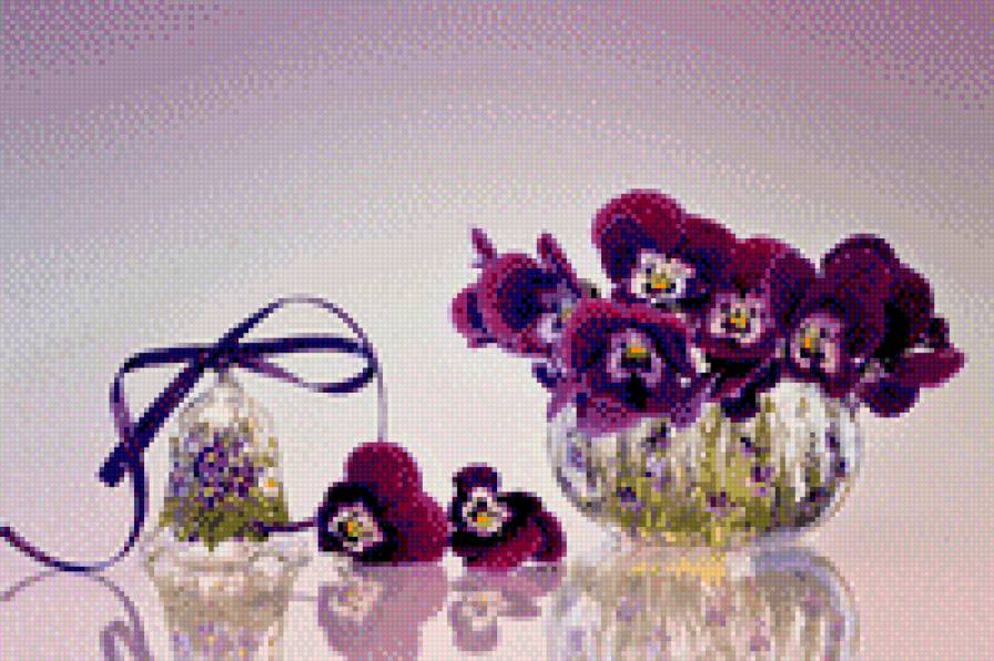 Анютины глазки - натюрморт, цветы - предпросмотр