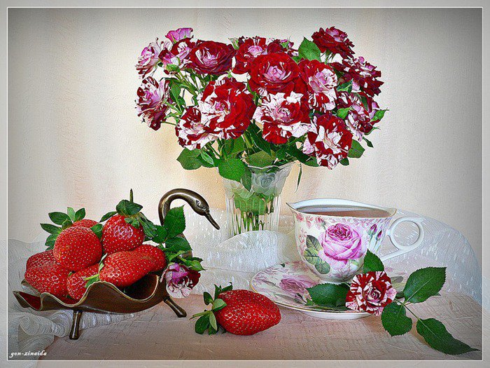 Сочный натюрморт - ягоды, цветы, натюрморт - оригинал