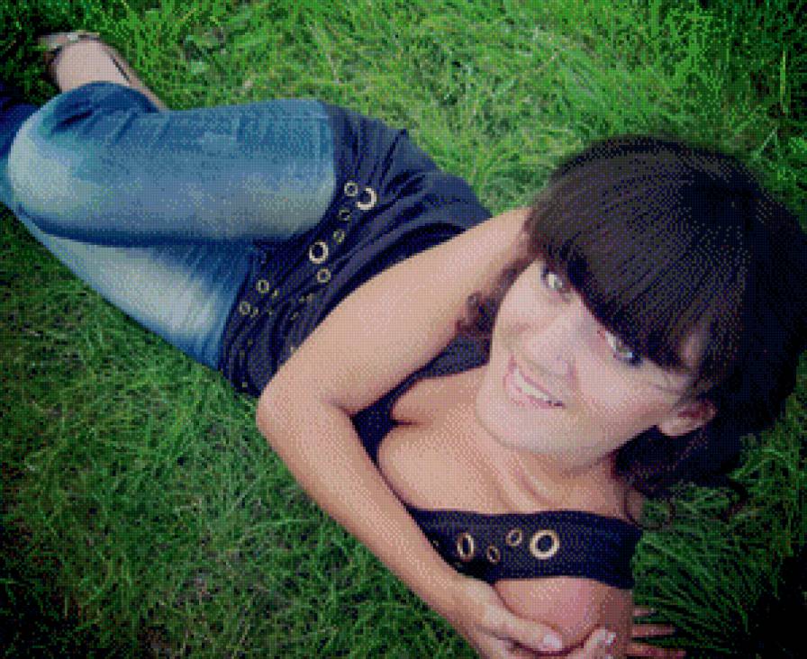 Фото - прекрасная брюнетка - предпросмотр