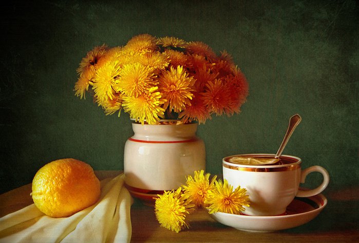 В жёлтом цвете - цветы, одуванчики, натюрморт - оригинал