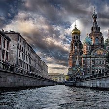 Санкт-Петербург.