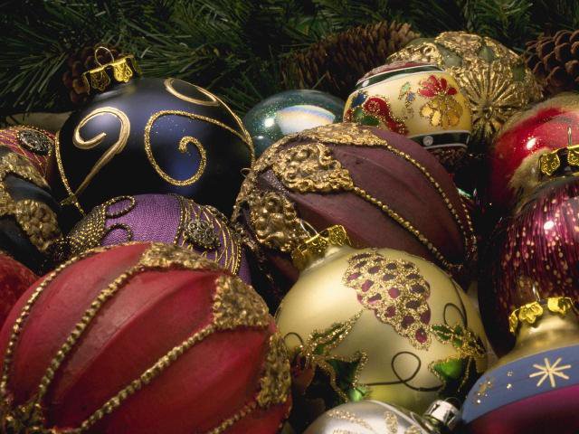 Новогодние шары - новый год, шары, новогоднее украшение - оригинал