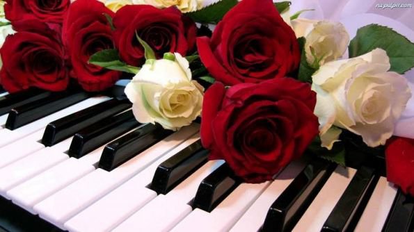 Вдохновение - цветы, рояль, розы - оригинал