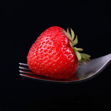 Схема вышивки «клубника на вилке»