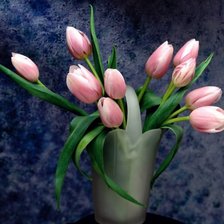 Схема вышивки «тюльпаны»