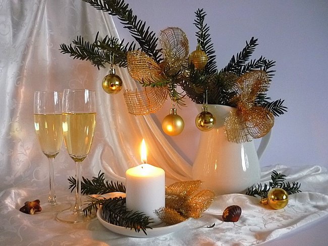 Новогоднее настроение - бокал, романтика, шампанское, новый год, праздник, свеча - оригинал