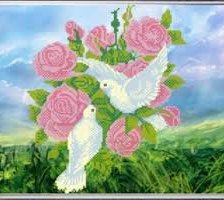 Голуби на цветах