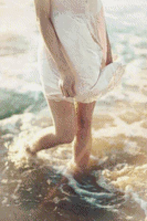 девушка в море - девушка, море, плещется, морская пена - предпросмотр