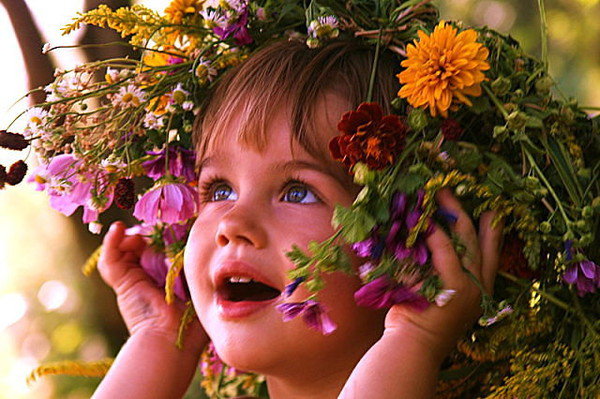 девочка в венке - девочка, венок, цветы - оригинал
