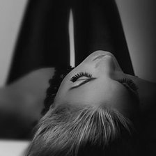 Схема вышивки «девушка»