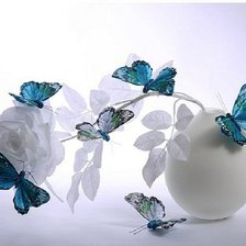 Оригинал схемы вышивки «бабочки на цветке» (№584793)