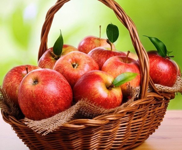 корзина с яблоками - корзина, натюрморт, яблоки, кухня - оригинал