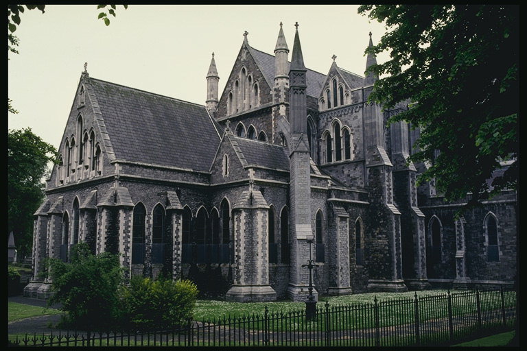 Замок - оригинал