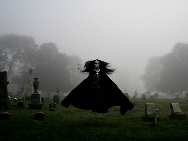 На кладбище - оригинал