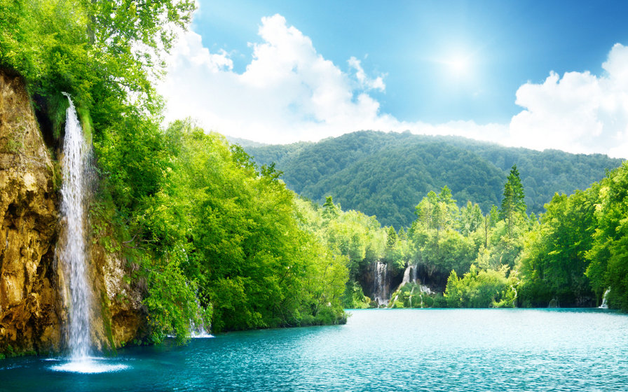 водопад в лучах солнца - оригинал