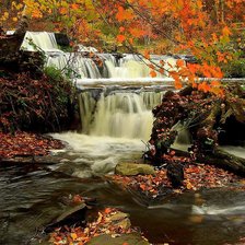 осень в водопаде