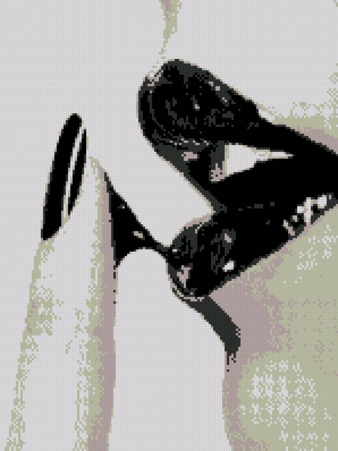 губы - страсть, палец - предпросмотр