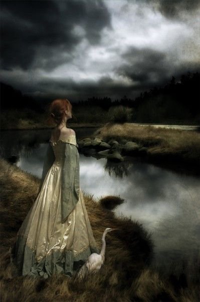Девушка - река, девушка, готика - оригинал