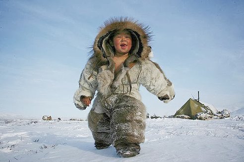 №652943 - города, природа, люди - оригинал