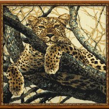 Оригинал схемы вышивки «Леопард на дереве» (№669240)