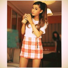 Схема вышивки «Ариана Гранде»