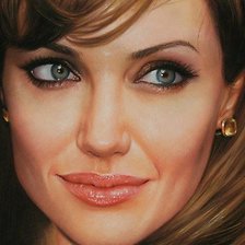 Анджелина Джоли