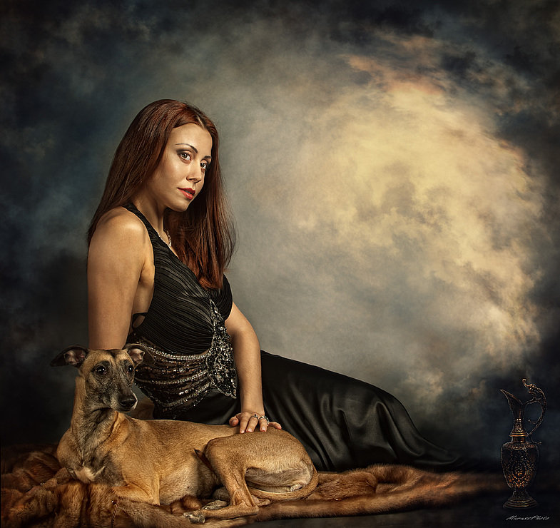 Девушка с собакой - оригинал